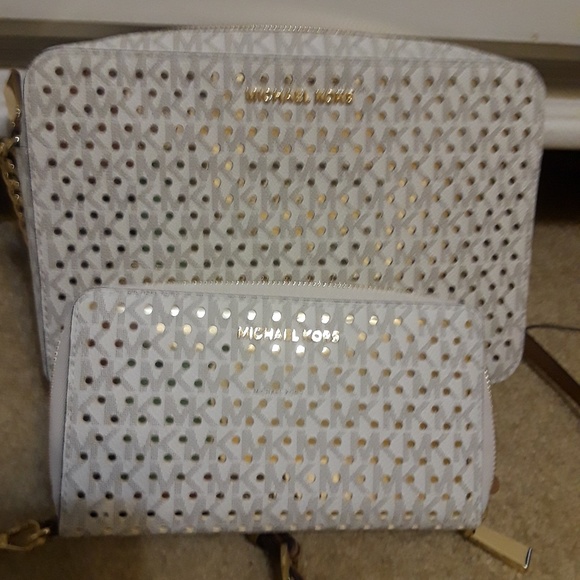 Rare Michael Kors purse and wristlet wallet - Picture 2 of 8